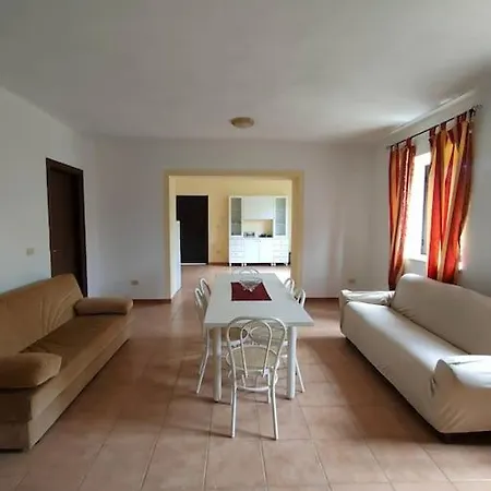 Grappolonero Tatil Evi Laino Castello