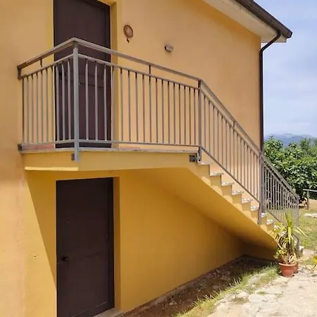 Grappolonero Tatil Evi Laino Castello